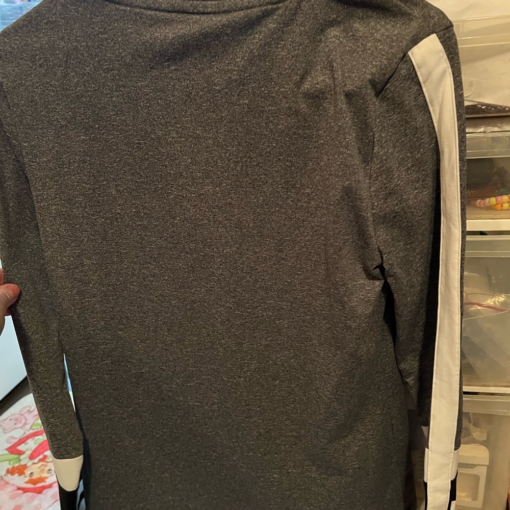 VS Pink pullover - Picture 4 of 4
